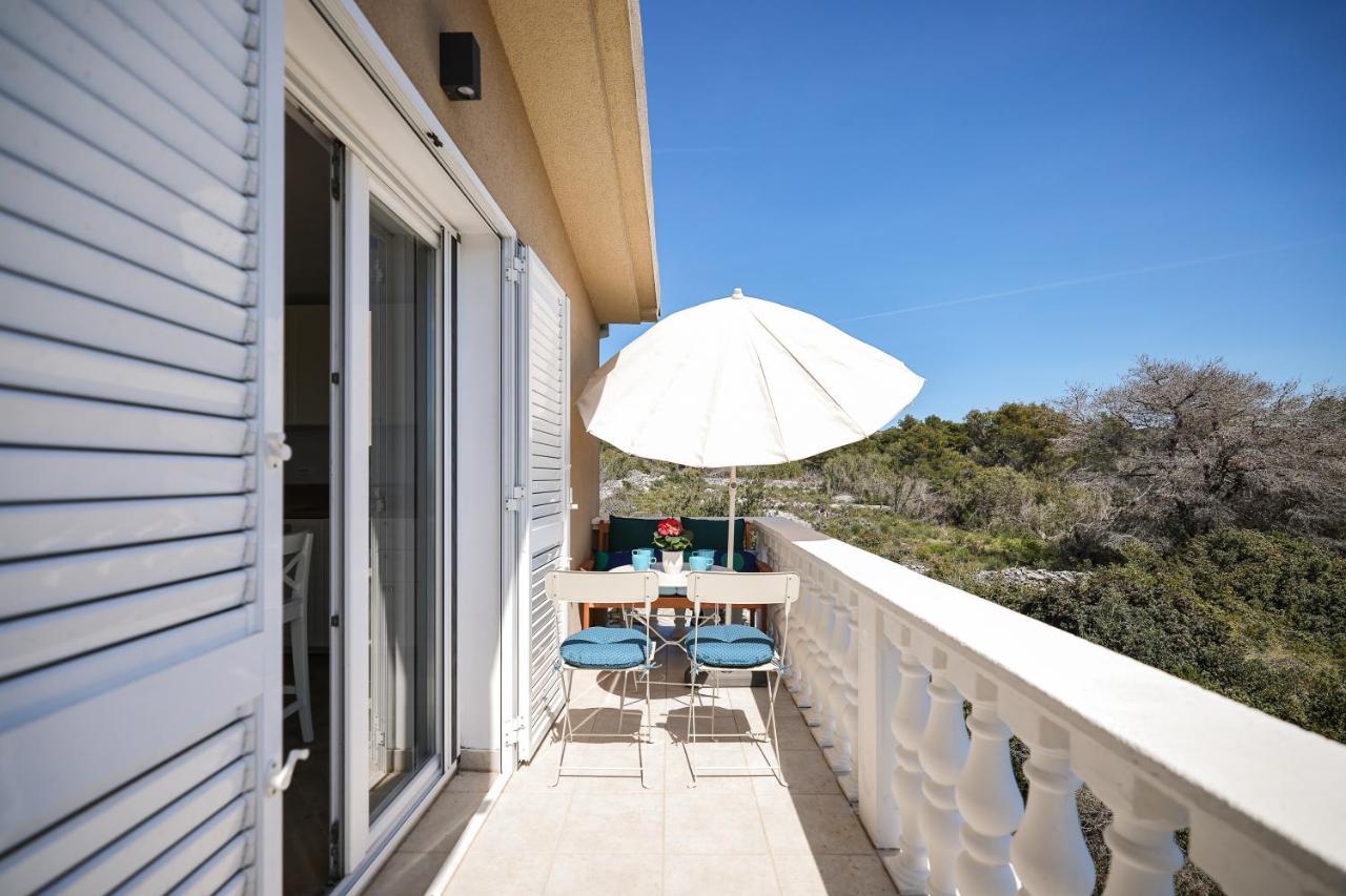 Apartments Marta Verunic Exterior photo